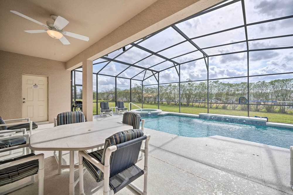 10 Mi to Disney Davenport House with Pool and Spa!