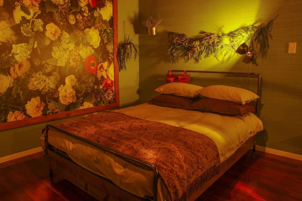 May flower Hostel