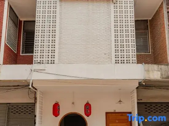 Baan Samurai Buak Haad Old City 3 BR all King Beds