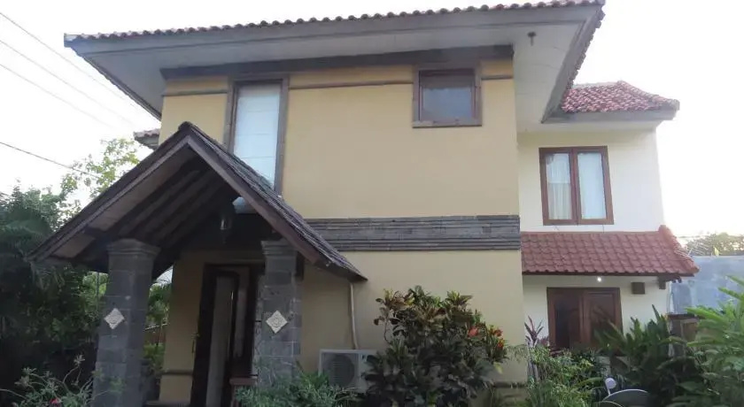 Petitenget Cozy Villa
