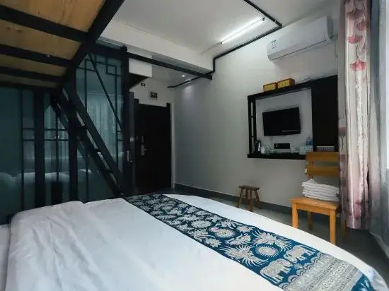 Yinxiang Xijiang Resort Hotel