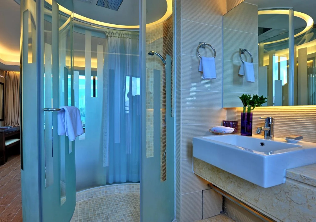 The Bauhinia Hotel - Tsim Sha Tsui