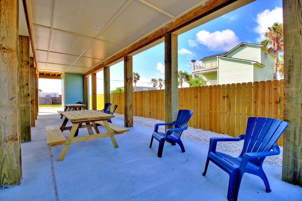 The Beach House 3 Bedroom Home by Redawning