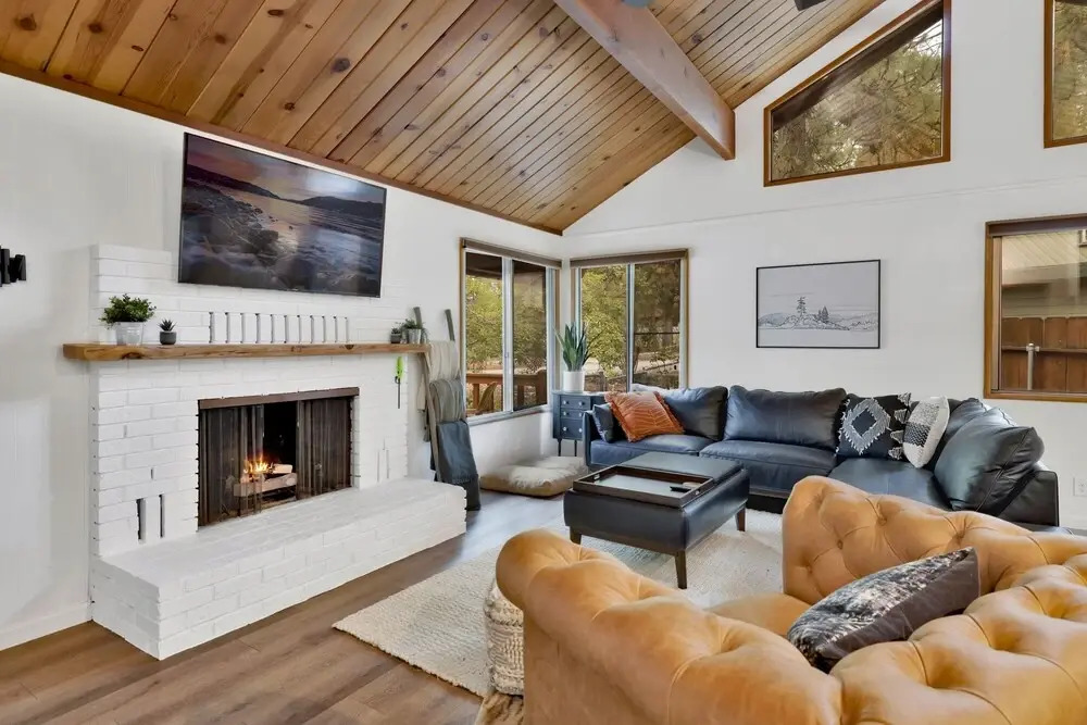 2165-the Lost Compass 3 Bedroom Home by RedAwning