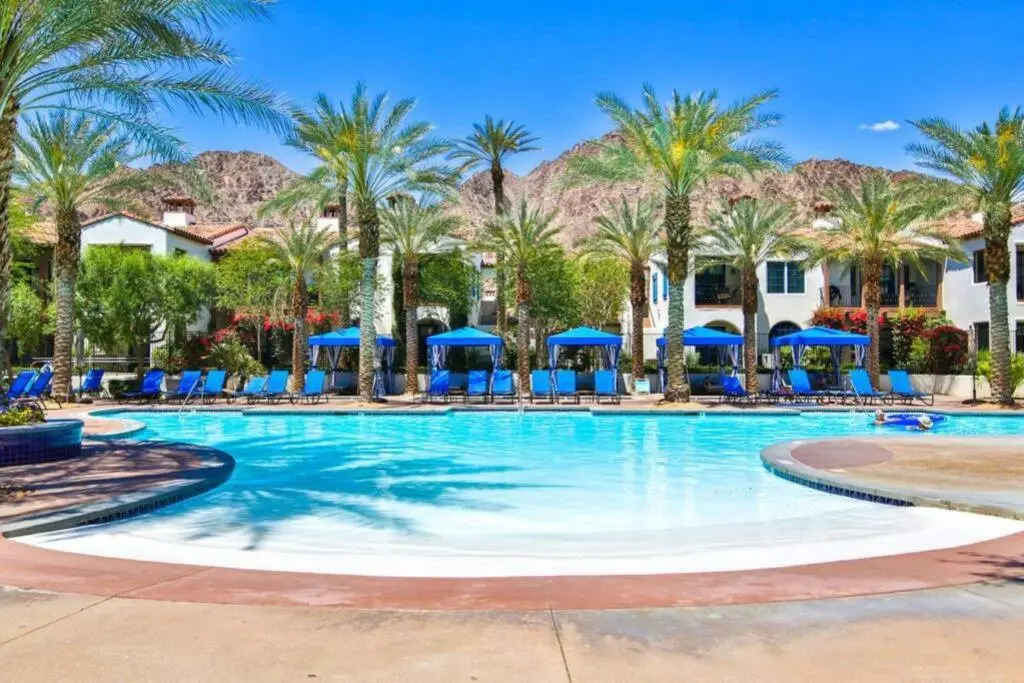 Luxurious Villa with Majestic Mountain View, 12 Pools, Spas, Ground Floor