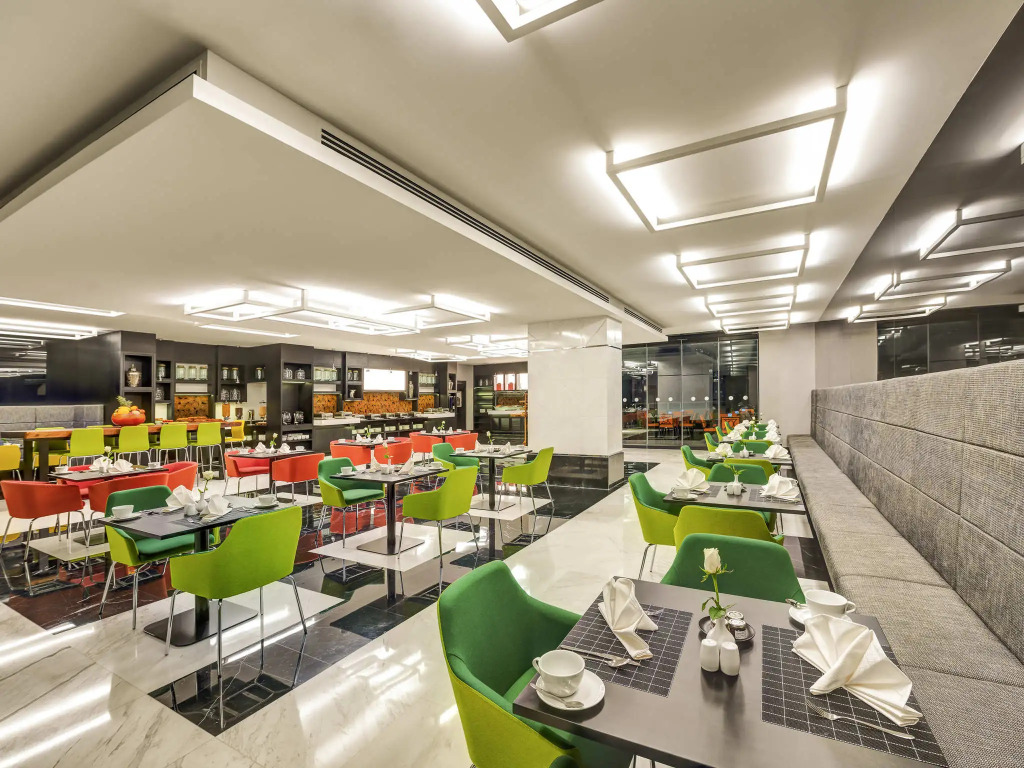 Отель Novotel Sharjah Expo Center