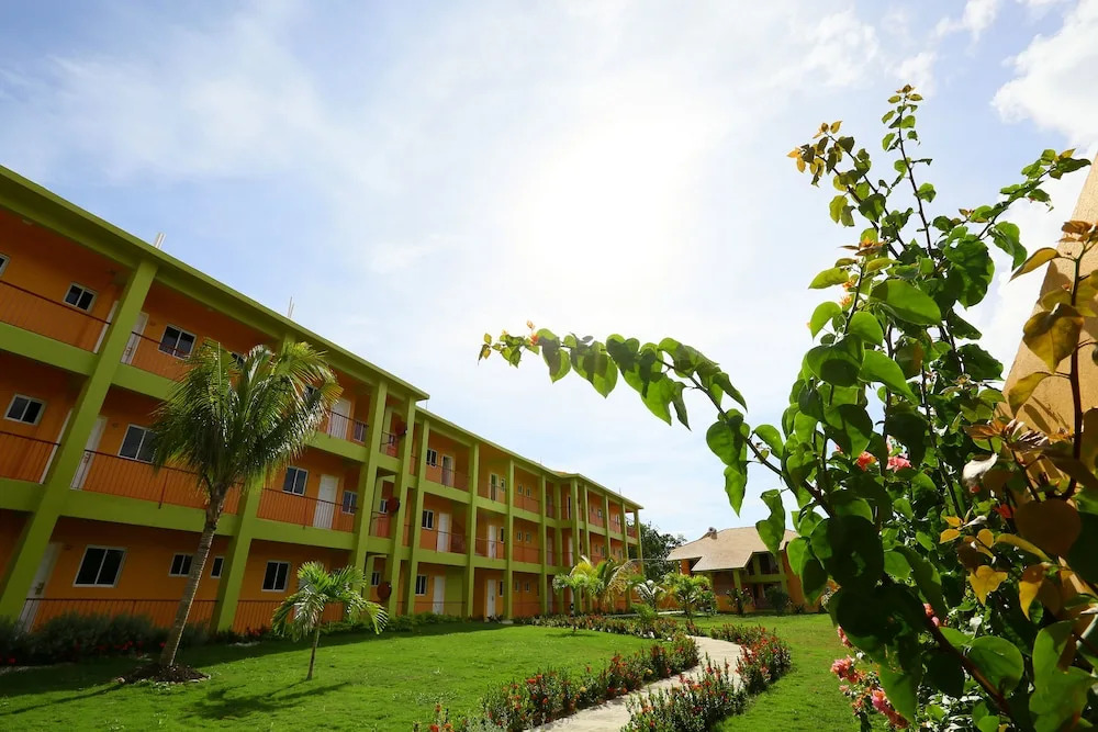 The Oasis Resort - All Inclusive