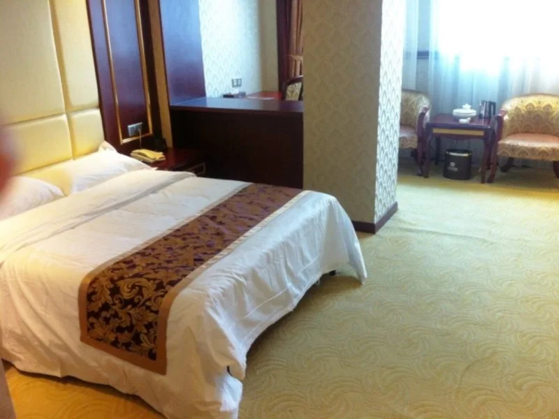 Happy Seasons Hotel