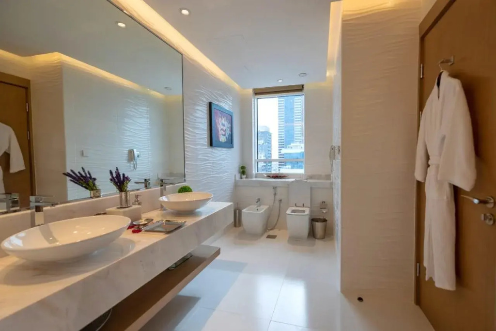 Canal Central Hotel Business Bay