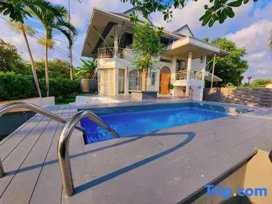 SOVA Vcay Pool Villa