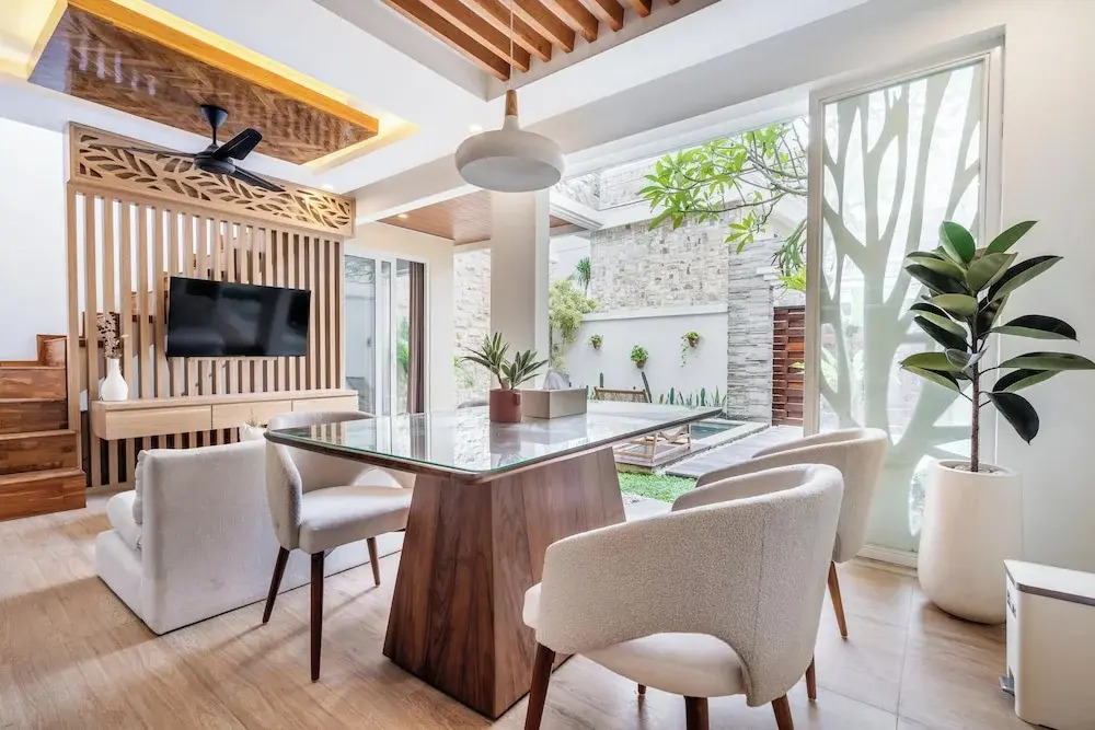 Villa Arsy-2BR Private Oasis with Pool & Rooftop