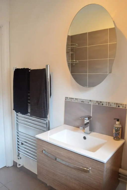 2 Bedroom Maisonette With Garden in Bow