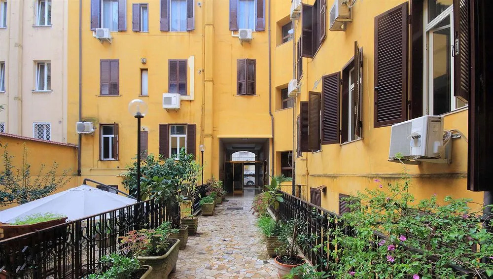 Coloseum apartments-St.John Lateran area
