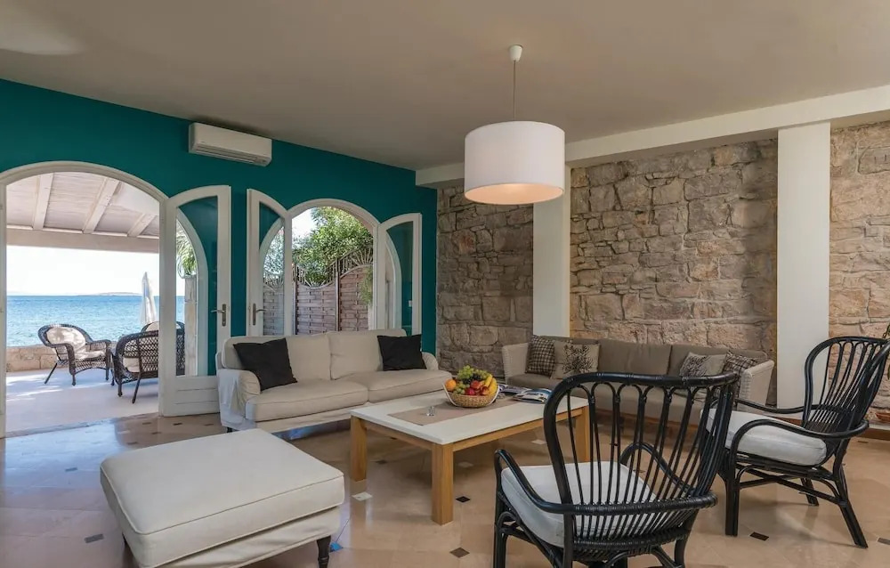 Awesome Home in Orebic With Wifi and 4 Bedrooms