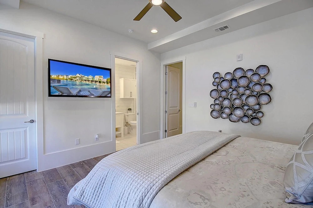 Sandy Bottoms Beach House TC 5104