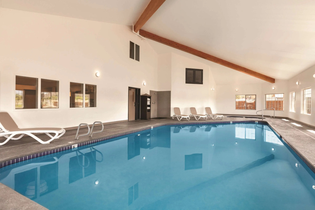Country Inn & Suites by Radisson, Prineville, OR