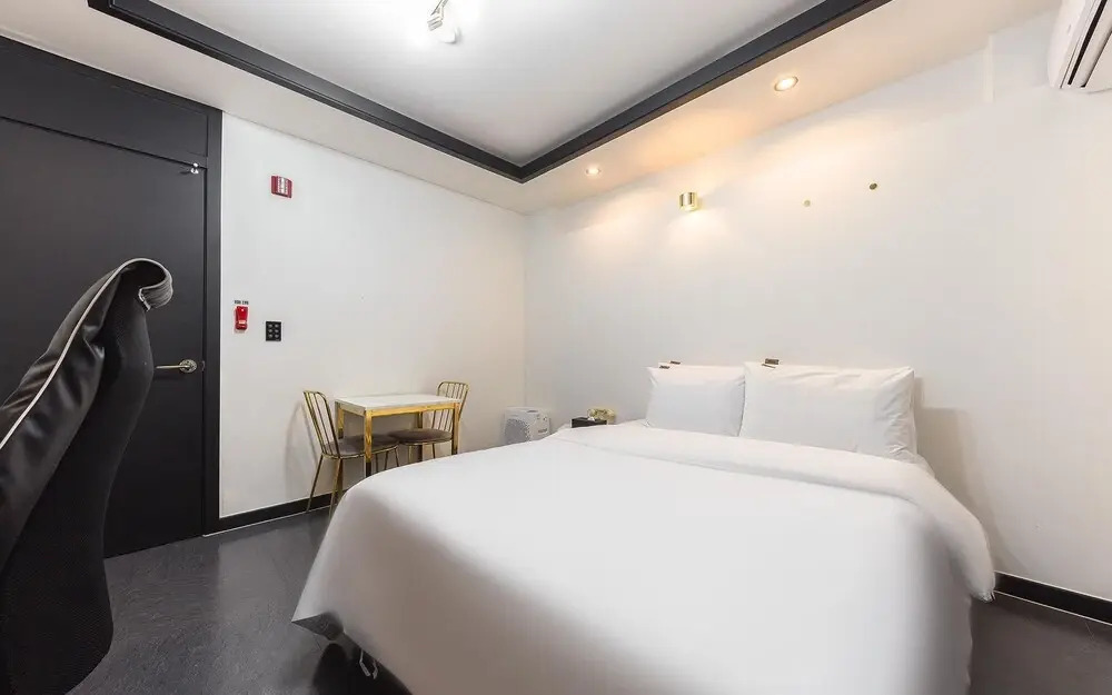 Gunsan the Bridge Hotel