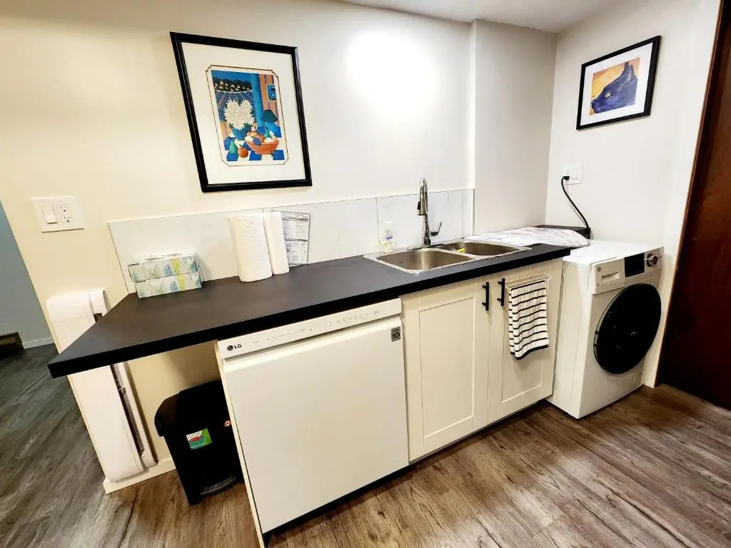 Stunning Ocean Mountain View 3 BR Suite