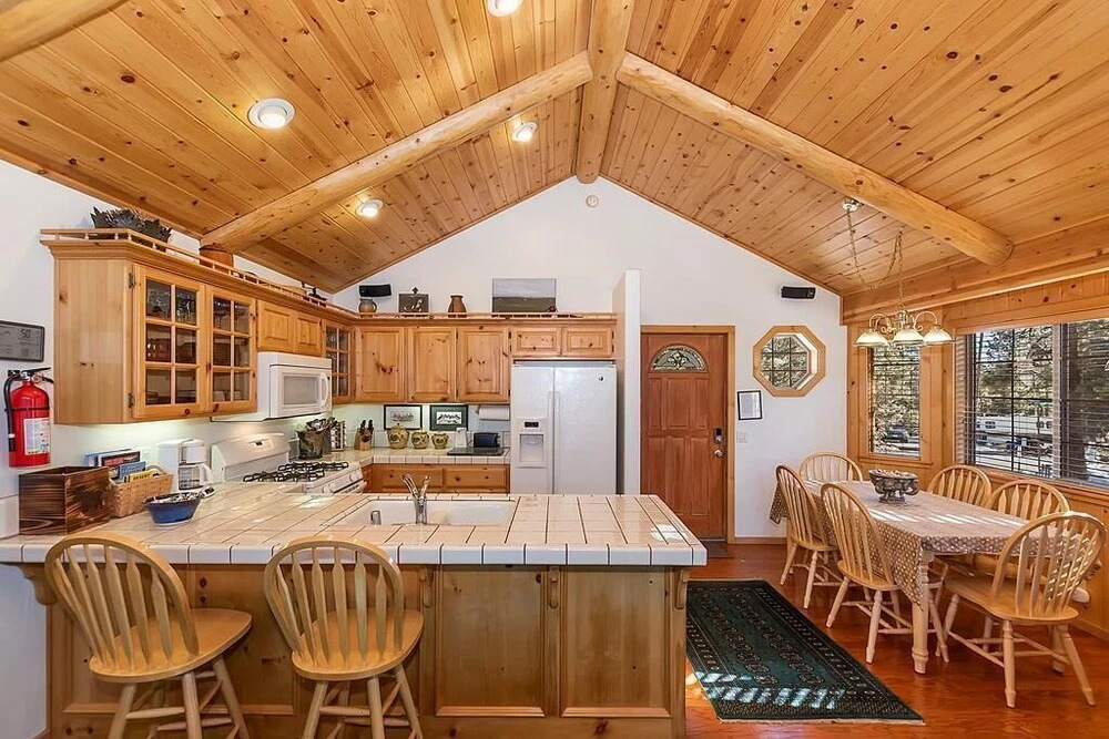 025 - Pacific Crest Trail Cabin