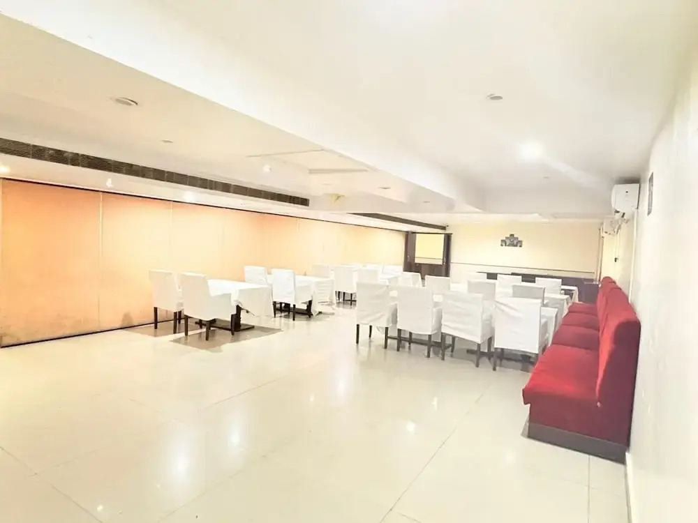 Aadhar Hotel