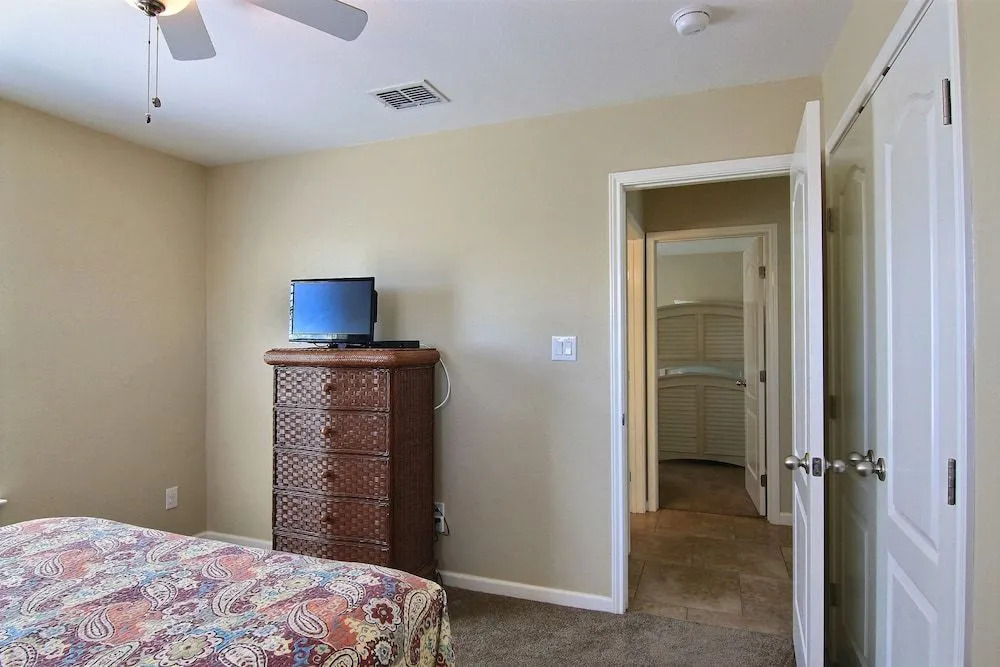 Pop-A-Top - 3 Br home