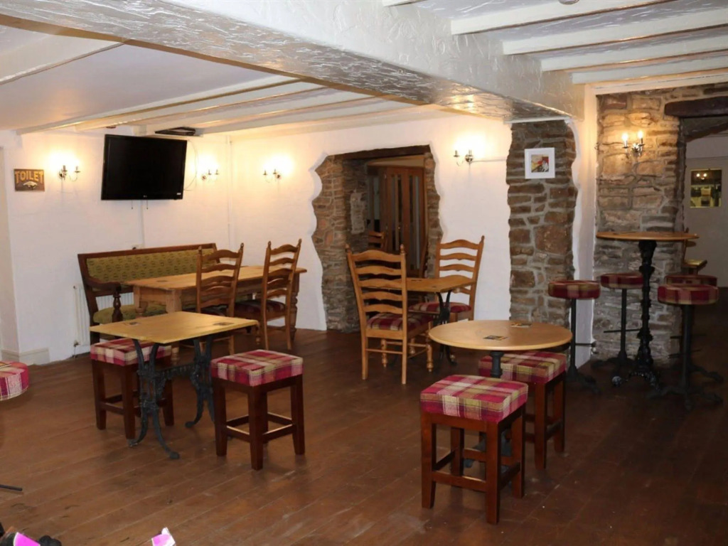 Llangeview Lodge