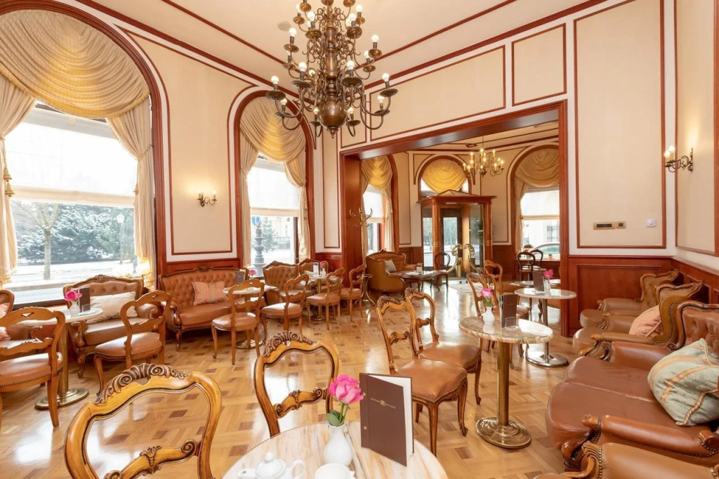 Palace Hotel