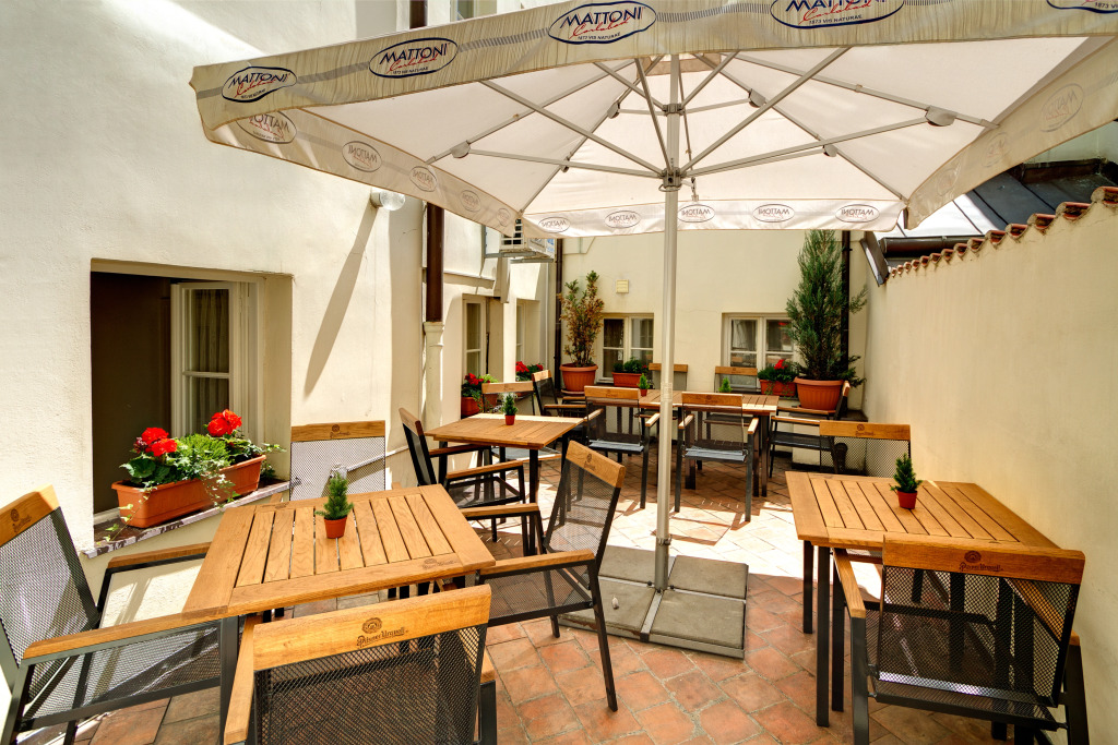 Red Lion Hotel