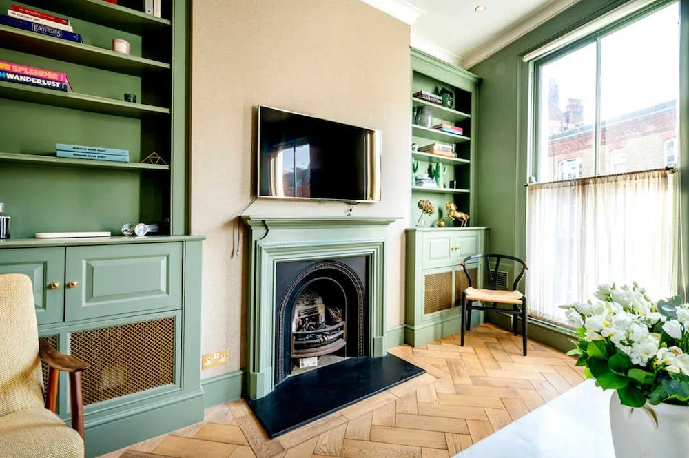 The Chelsea Flower 2 bed -by Out of Office Lifestyle