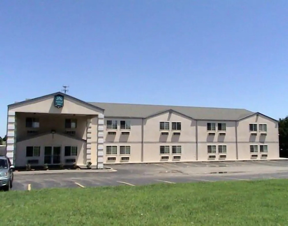 Highland Inn Peculiar