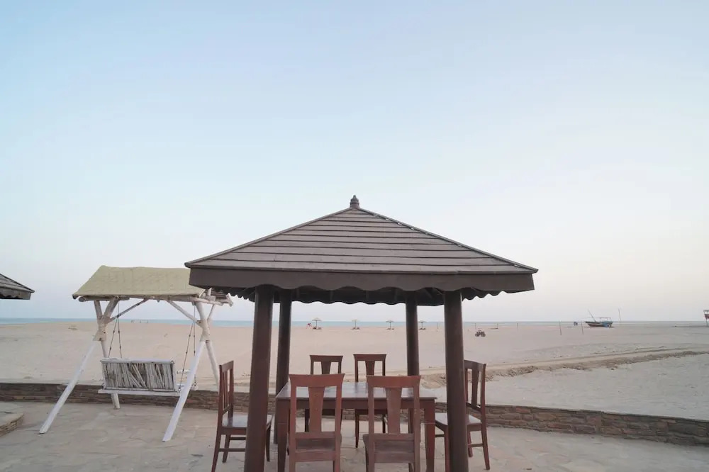 Palace Beach Camp
