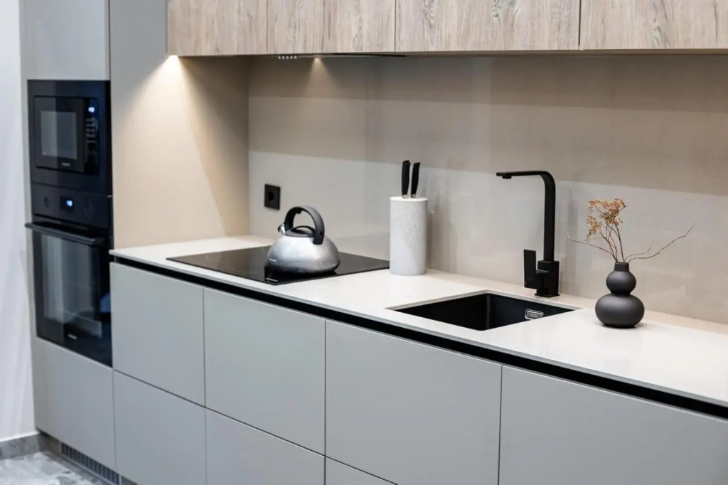 Apartment On Kulisha 28