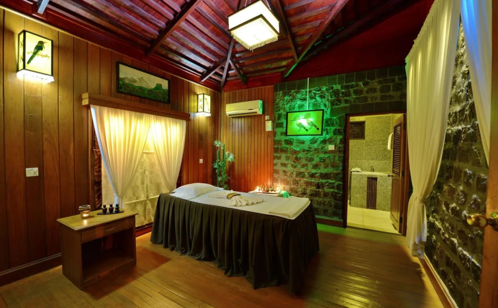 Popa Mountain Resort