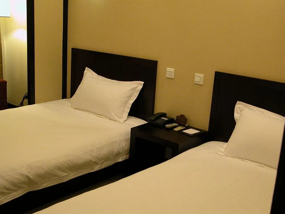 Baolong Homelike Hotel (Wusong Branch)