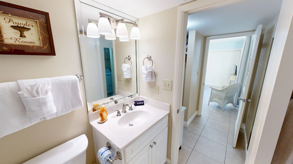 Shoreline Towers 3036 3 Bedroom Condo