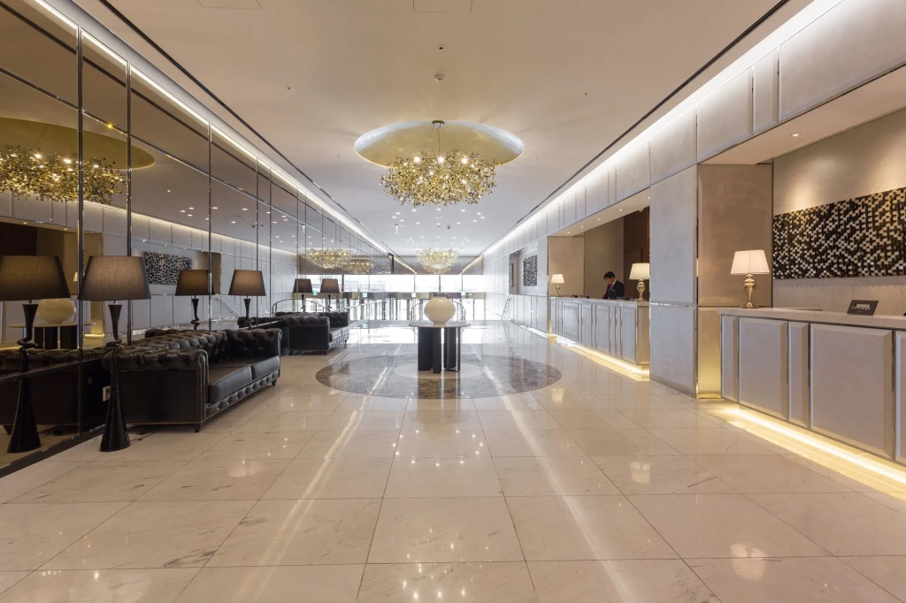 Charis Hotel