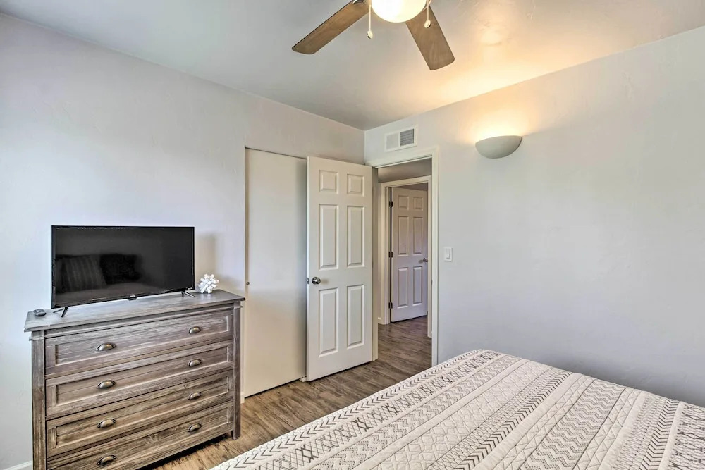 Private Yard! Pet-Friendly Tucson Getaway