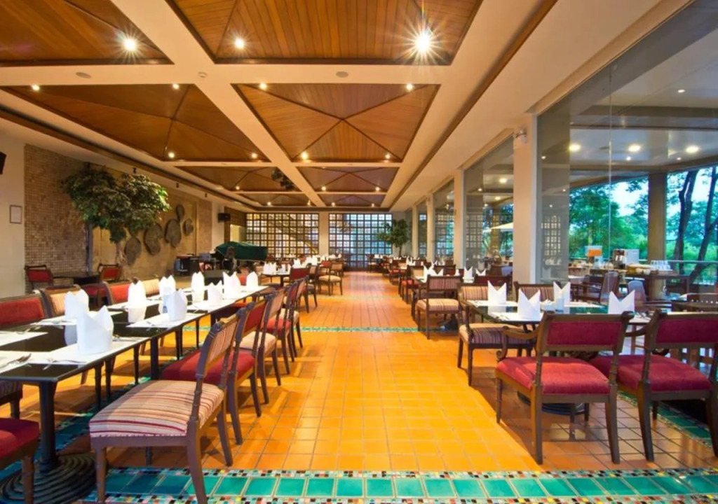 The Grand Riverside Hotel