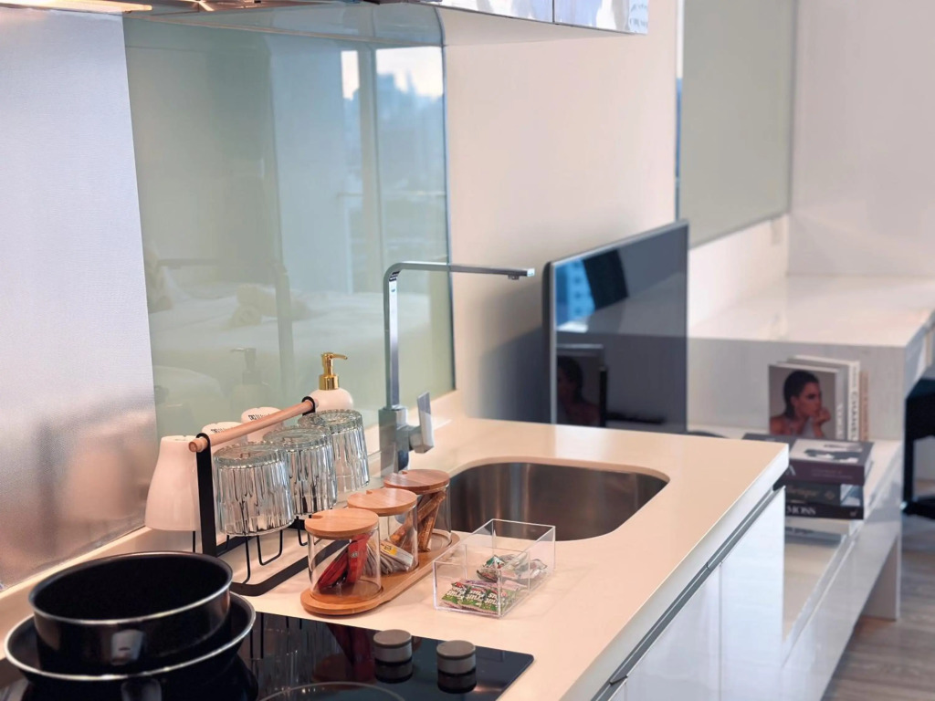 6PAX SUITES KL CITY Pavilion at Bukit Bintang NETFLIX & WIFI