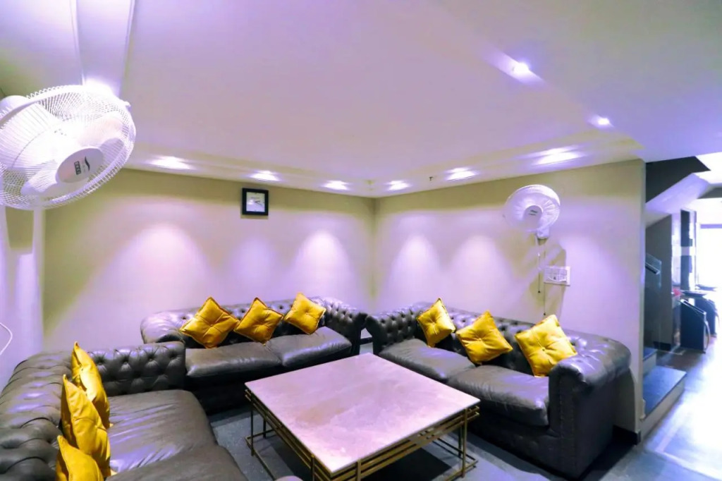 Hotel oak plaza New Delhi railways station