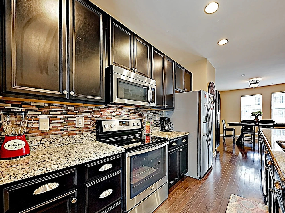 New Listing! Seaside Ge Gem W/ Balcony & Pool 3 Bedroom Townhouse