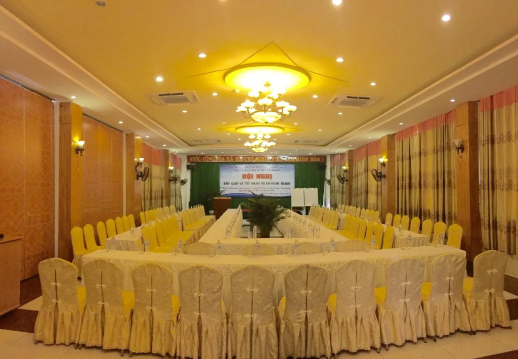 Sandals Hoàng Yến