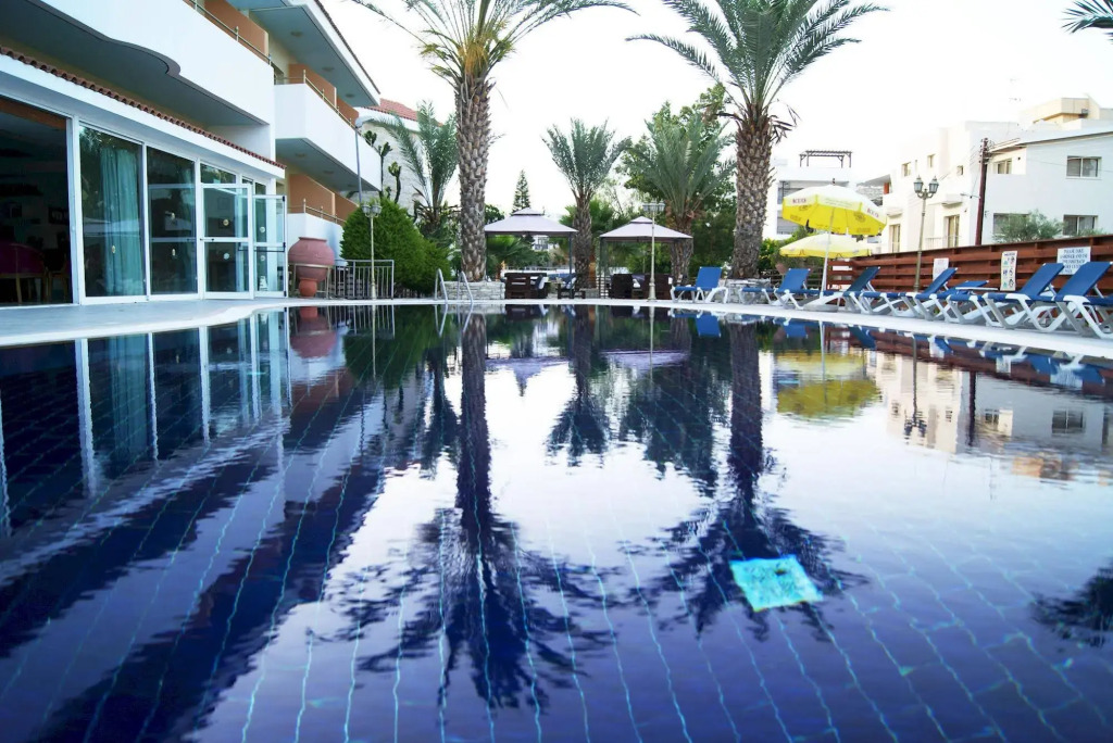 M. Moniatis Hotel