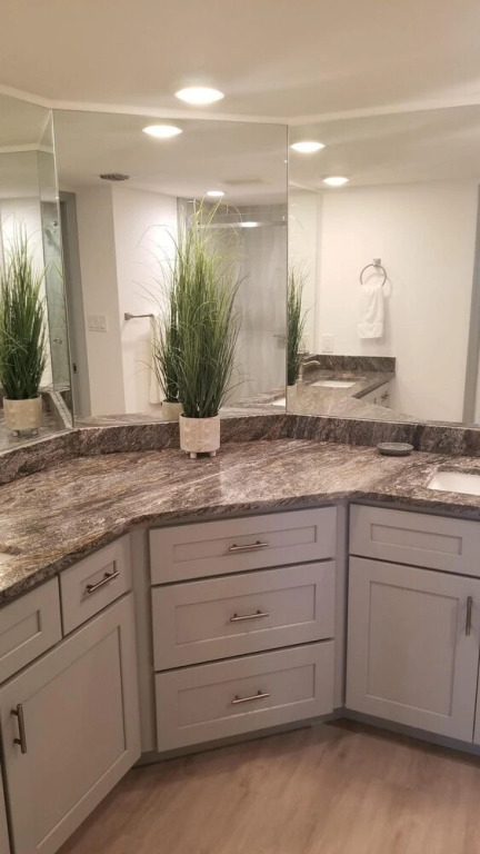 Land's End 202 Building 10 Beachfront / Fully Remodeled!!
