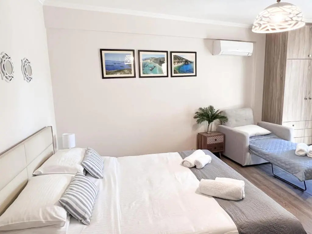 Captains Seafront Apartments
