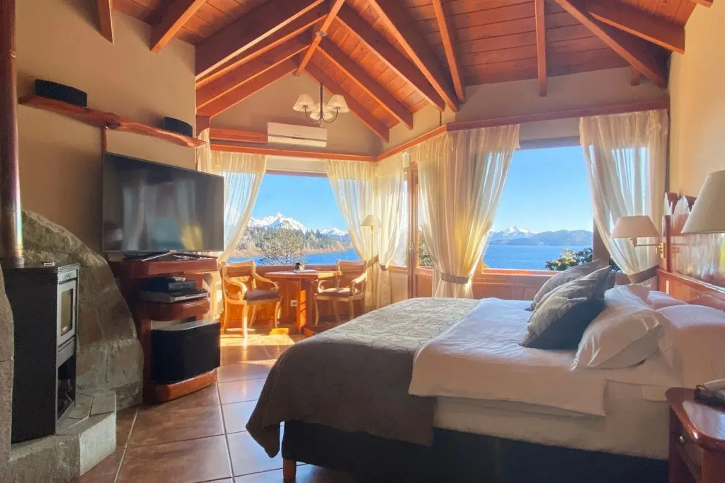 Charming Residences & Suites with Private Spa