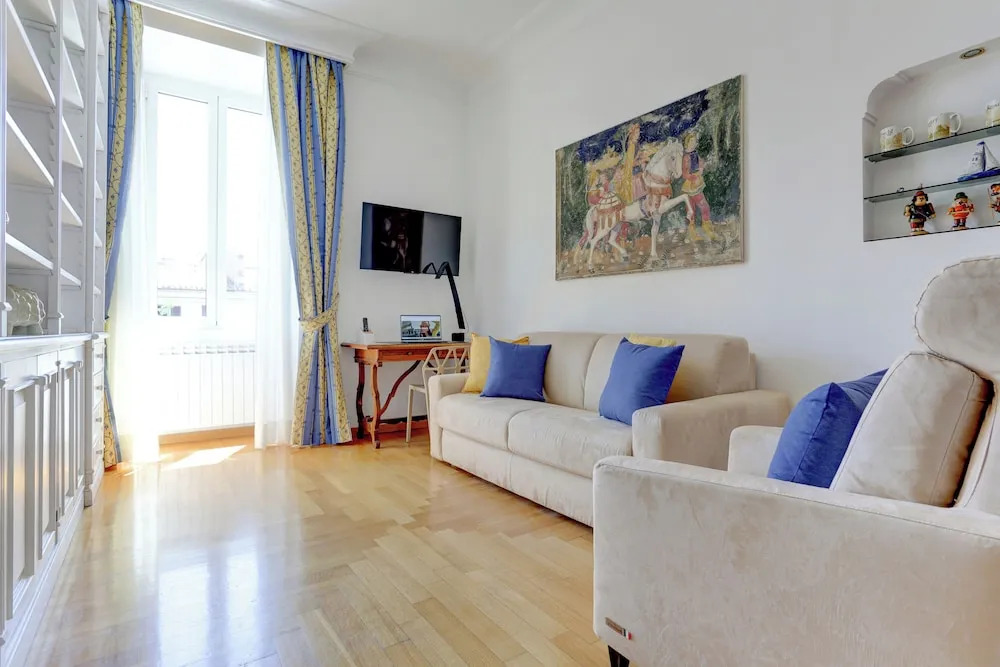 Colosseo Family Art 3BDR - Home and More