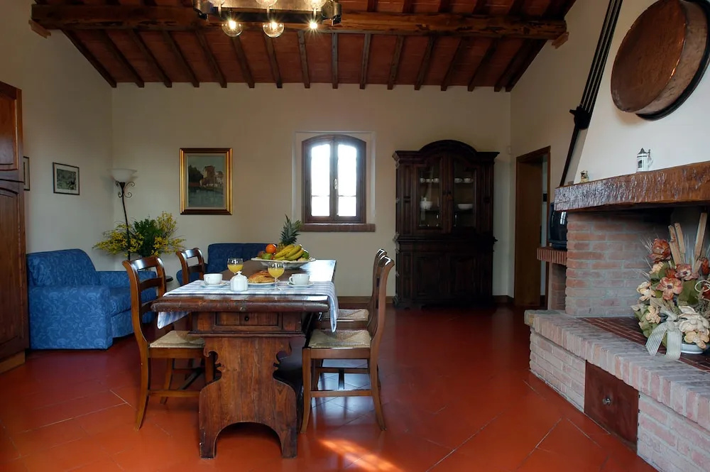 Podere Fignano, holiday home - apartments renovated 2024 - new swimming pool