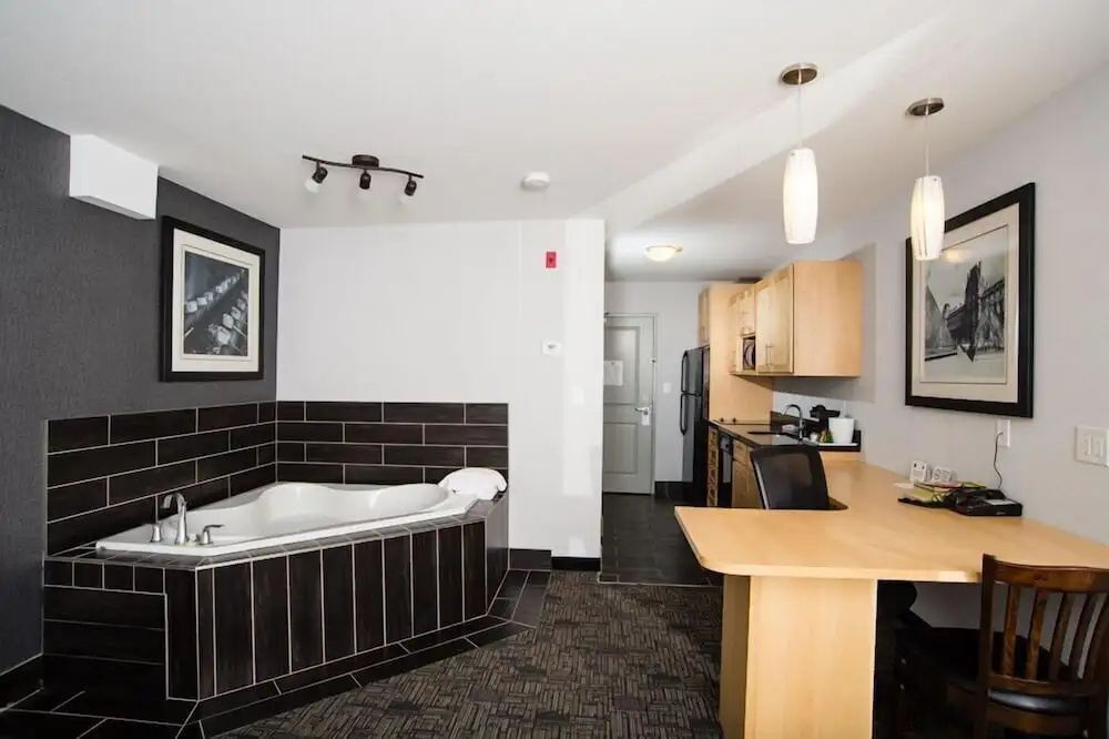Western Star All Suites Carnduff