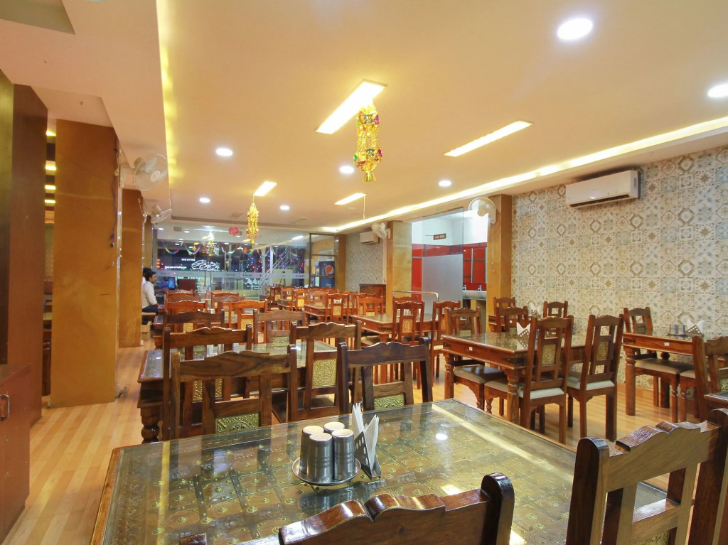 Hotel RJ Grand